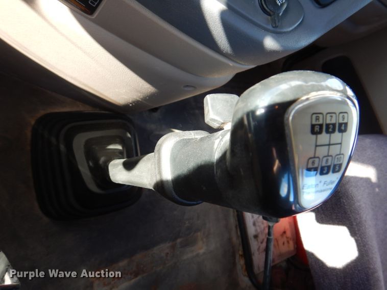 image for item EV9321 2013 Freightliner Cascadia 125  semi truck