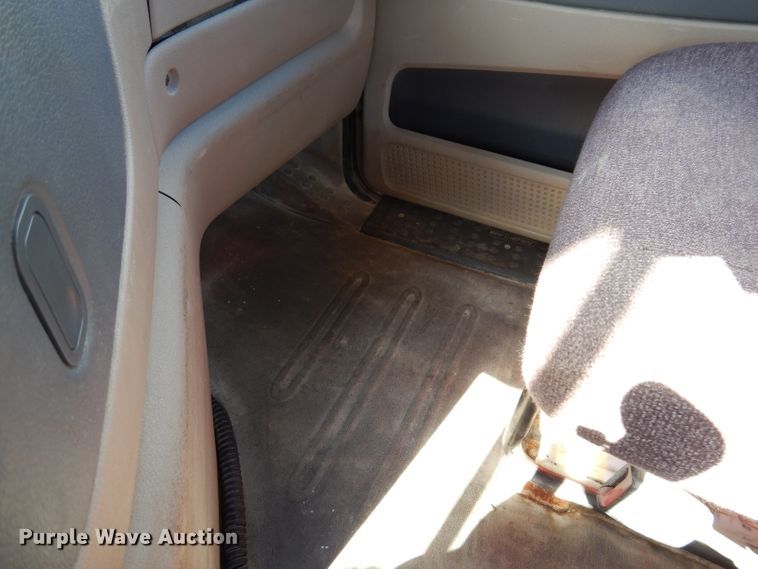 image for item EV9321 2013 Freightliner Cascadia 125  semi truck