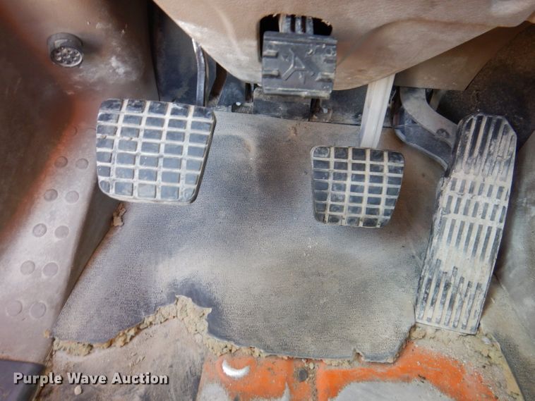 image for item EV9321 2013 Freightliner Cascadia 125  semi truck