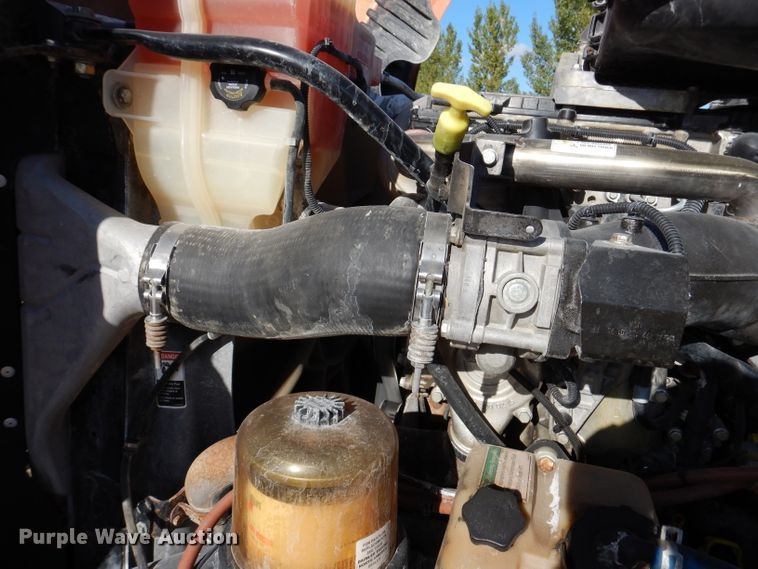 image for item EV9321 2013 Freightliner Cascadia 125  semi truck