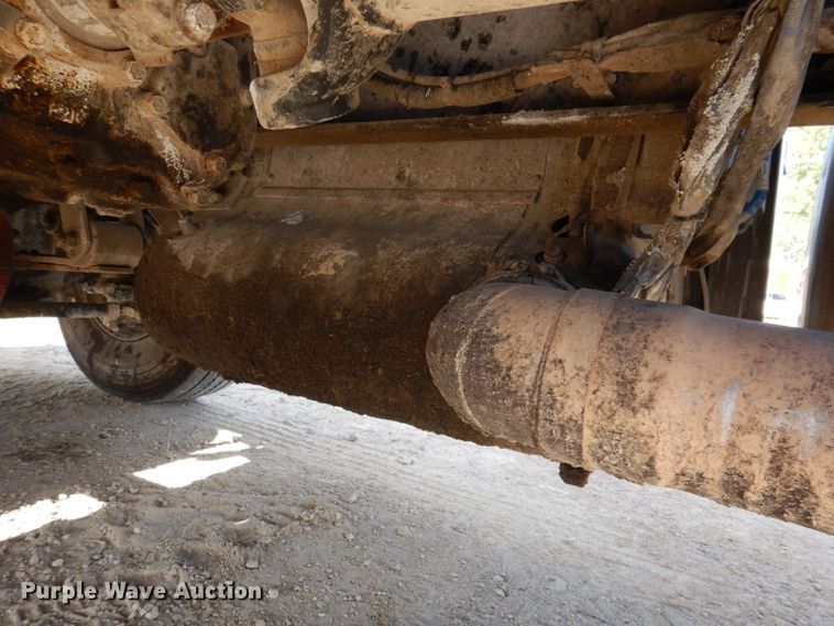 image for item EV9321 2013 Freightliner Cascadia 125  semi truck