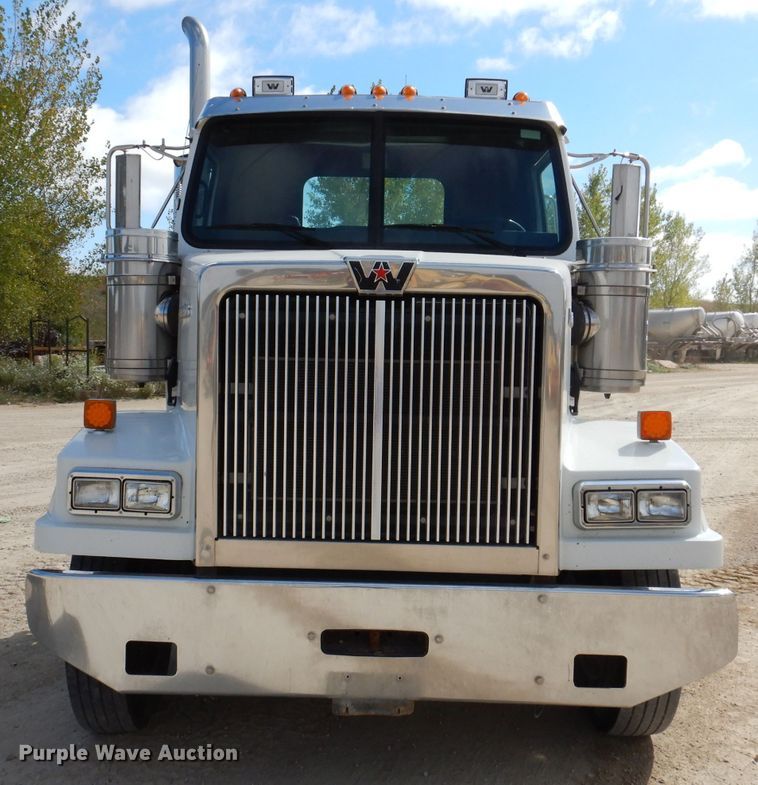 image for item EV9329 2012 Western Star 4900  semi truck