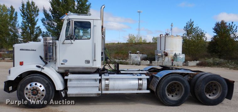 image for item EV9329 2012 Western Star 4900  semi truck