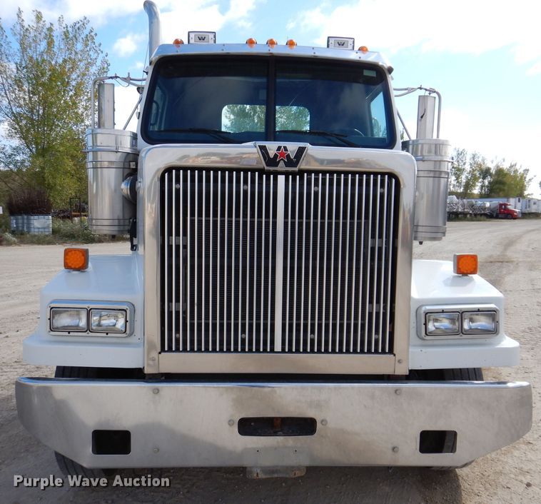 image for item EV9329 2012 Western Star 4900  semi truck