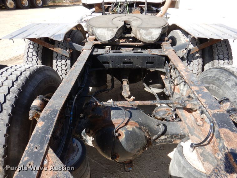 image for item EV9329 2012 Western Star 4900  semi truck