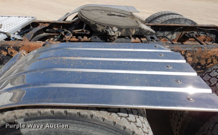 image for item EV9329 2012 Western Star 4900  semi truck