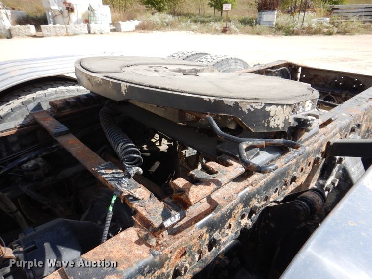 image for item EV9329 2012 Western Star 4900  semi truck