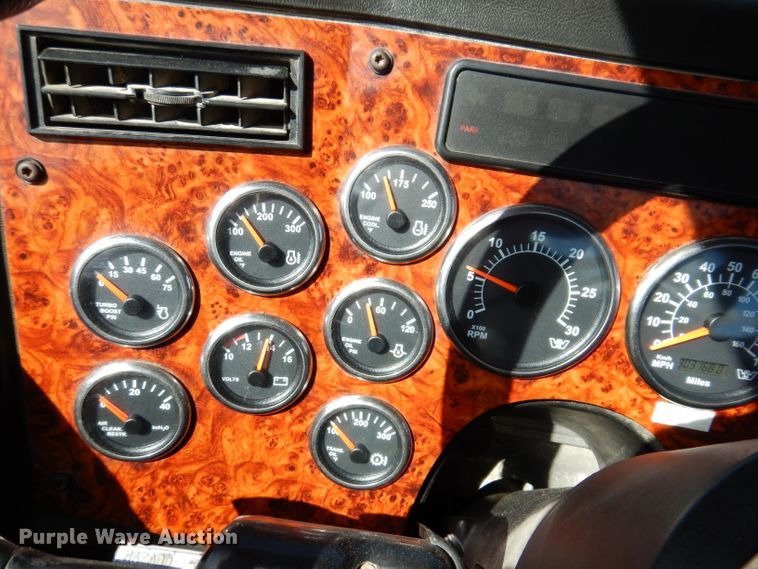 image for item EV9329 2012 Western Star 4900  semi truck