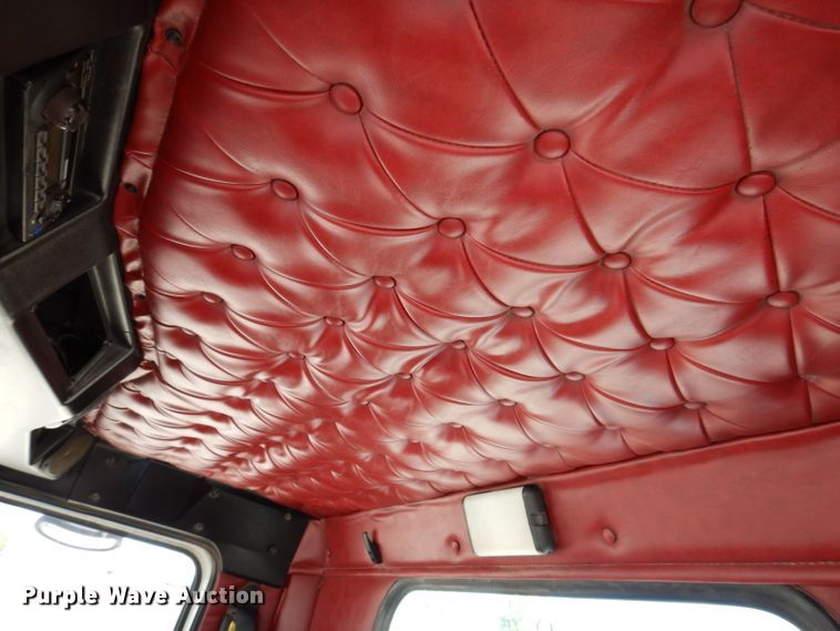 image for item EV9329 2012 Western Star 4900  semi truck