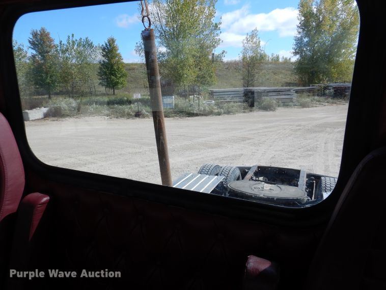 image for item EV9329 2012 Western Star 4900  semi truck