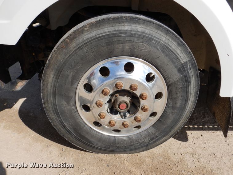 image for item EV9329 2012 Western Star 4900  semi truck