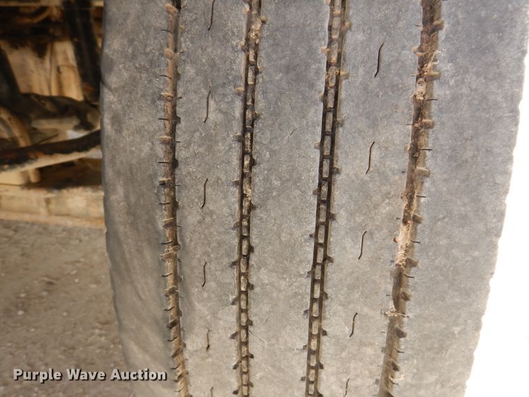 image for item EV9329 2012 Western Star 4900  semi truck