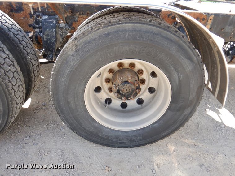 image for item EV9329 2012 Western Star 4900  semi truck