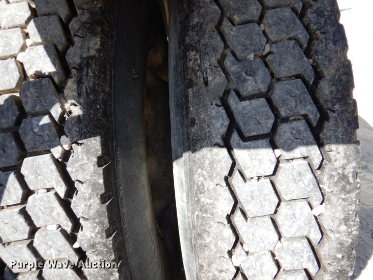 image for item EV9329 2012 Western Star 4900  semi truck