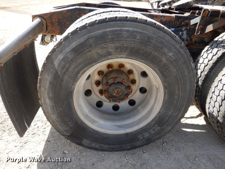 image for item EV9329 2012 Western Star 4900  semi truck