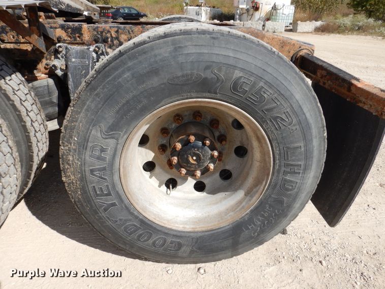 image for item EV9329 2012 Western Star 4900  semi truck