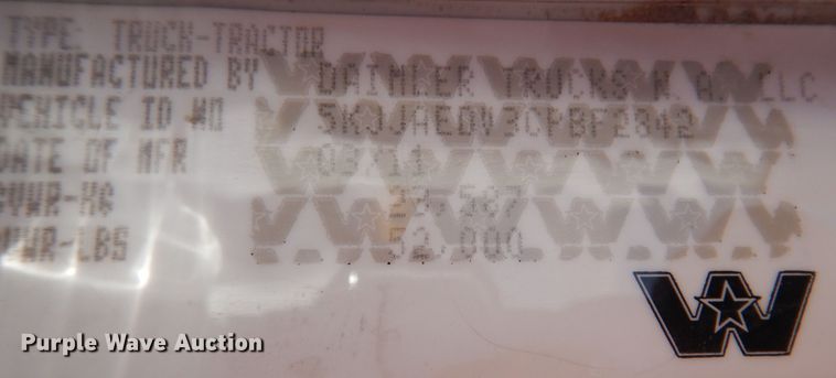 image for item EV9329 2012 Western Star 4900  semi truck