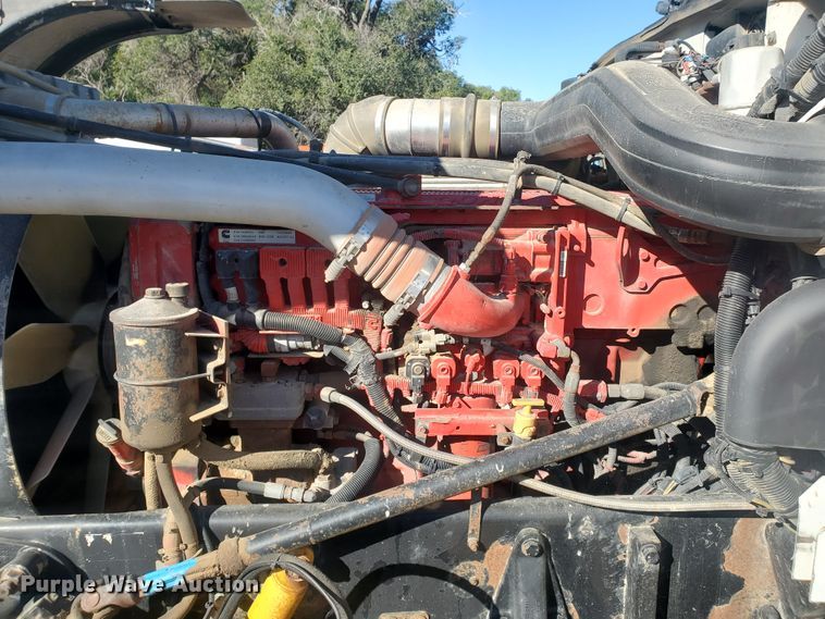 image for item GK9975 2002 Peterbilt 379  semi truck