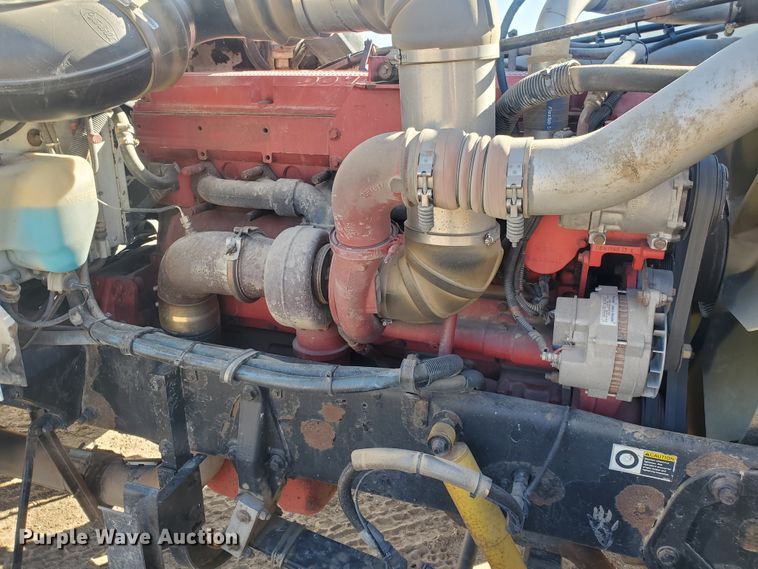 image for item GK9975 2002 Peterbilt 379  semi truck