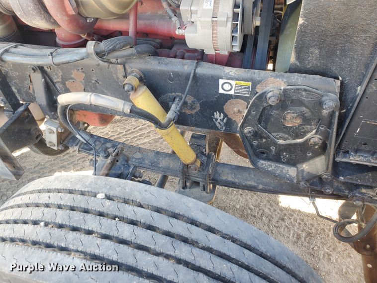 image for item GK9975 2002 Peterbilt 379  semi truck