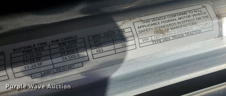 image for item GK9975 2002 Peterbilt 379  semi truck