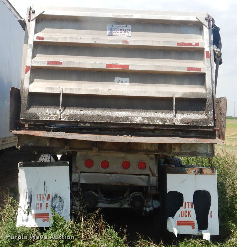 image for item HI9166 1985 Fruehauf  end dump trailer