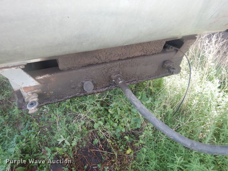 image for item HI9166 1985 Fruehauf  end dump trailer