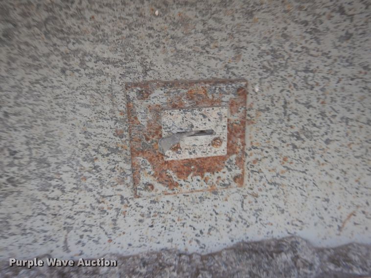 image for item HI9166 1985 Fruehauf  end dump trailer