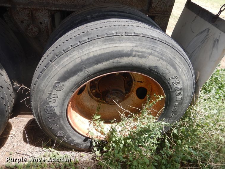 image for item HI9166 1985 Fruehauf  end dump trailer