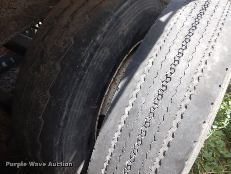 image for item HI9166 1985 Fruehauf  end dump trailer