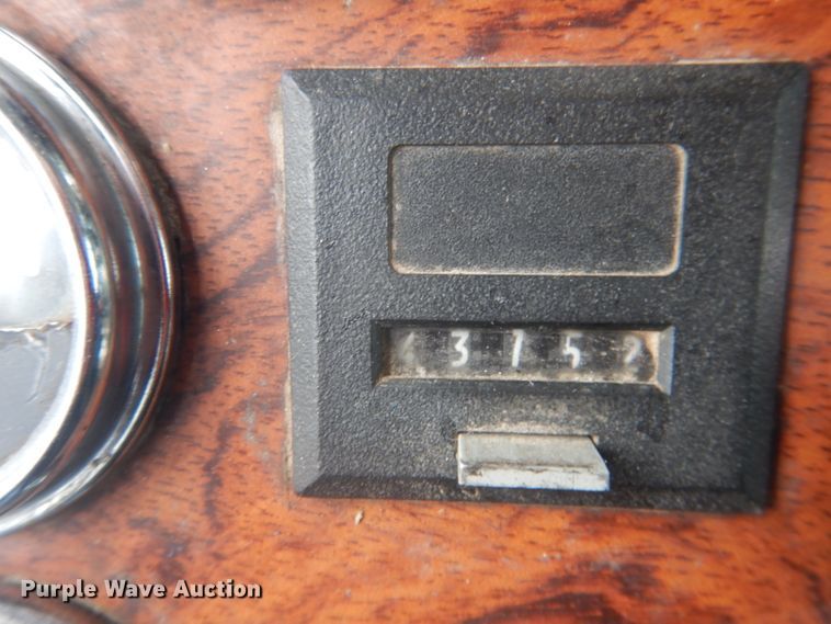 image for item HU9304 1999 Peterbilt 379  semi truck