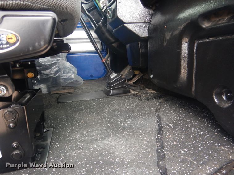 image for item HU9304 1999 Peterbilt 379  semi truck