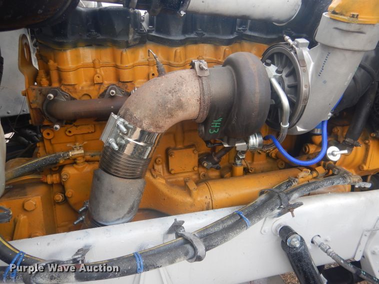 image for item HU9304 1999 Peterbilt 379  semi truck