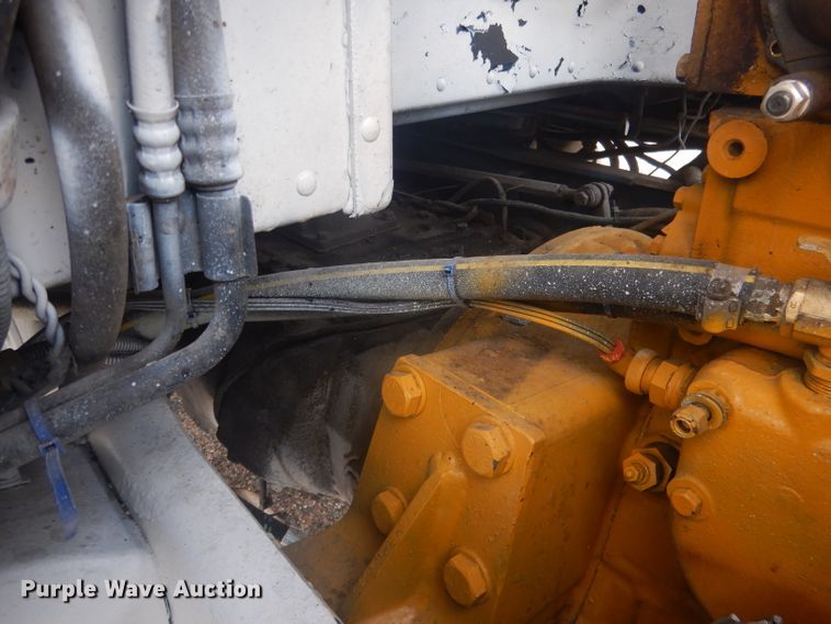 image for item HU9304 1999 Peterbilt 379  semi truck