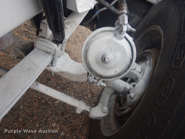 image for item HU9304 1999 Peterbilt 379  semi truck