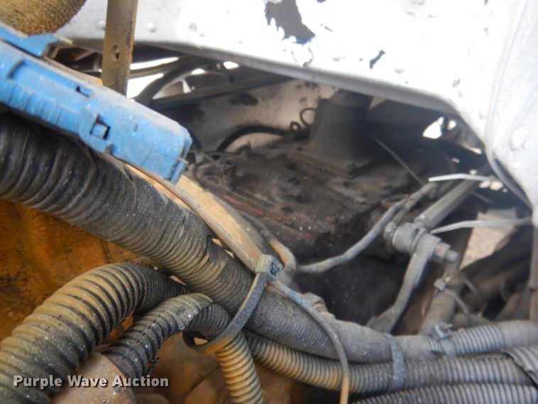 image for item HU9304 1999 Peterbilt 379  semi truck