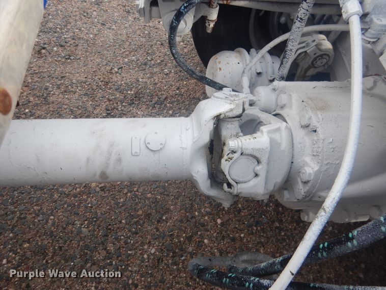 image for item HU9304 1999 Peterbilt 379  semi truck