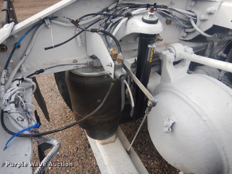 image for item HU9304 1999 Peterbilt 379  semi truck