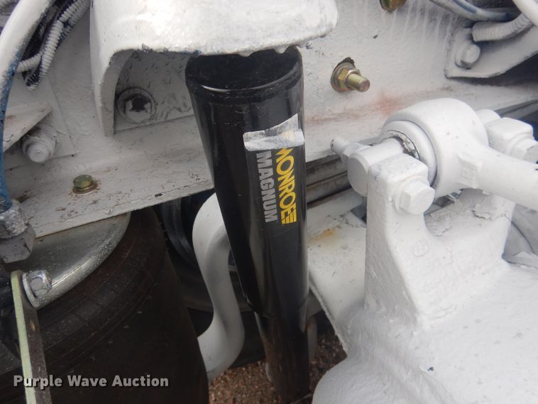 image for item HU9304 1999 Peterbilt 379  semi truck