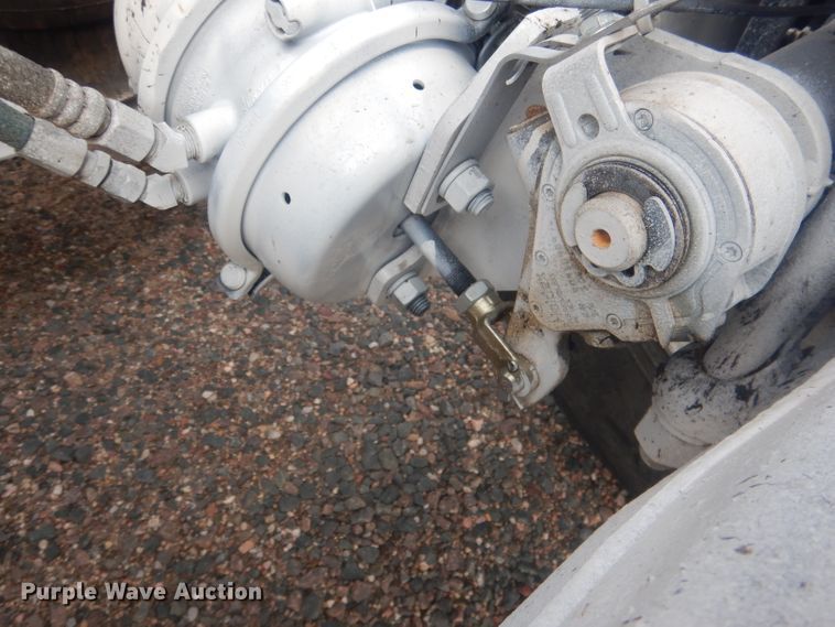 image for item HU9304 1999 Peterbilt 379  semi truck