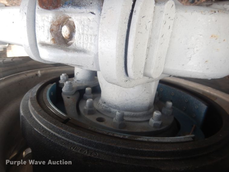 image for item HU9304 1999 Peterbilt 379  semi truck