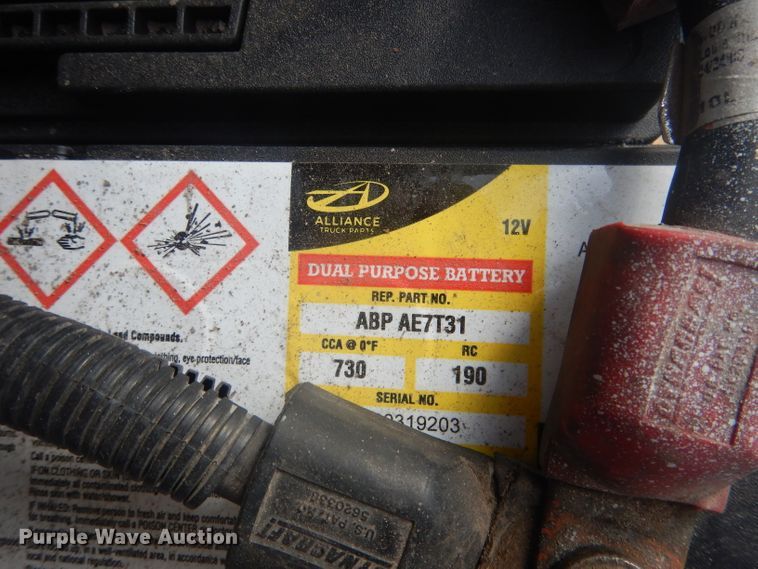 image for item HU9304 1999 Peterbilt 379  semi truck