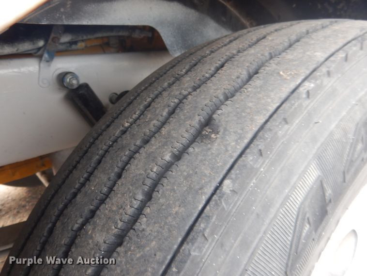 image for item HU9304 1999 Peterbilt 379  semi truck