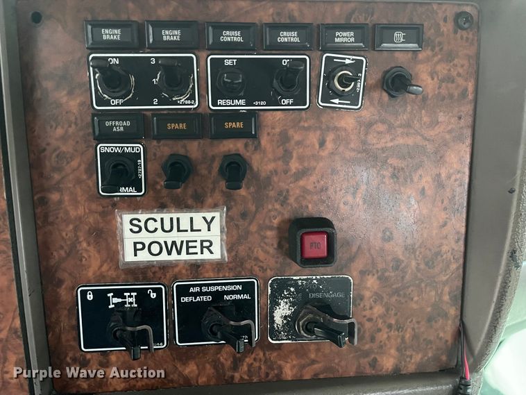 image for item IK9550 2005 Kenworth T800  semi truck