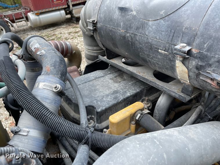 image for item IK9550 2005 Kenworth T800  semi truck