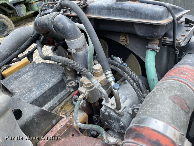 image for item IK9550 2005 Kenworth T800  semi truck