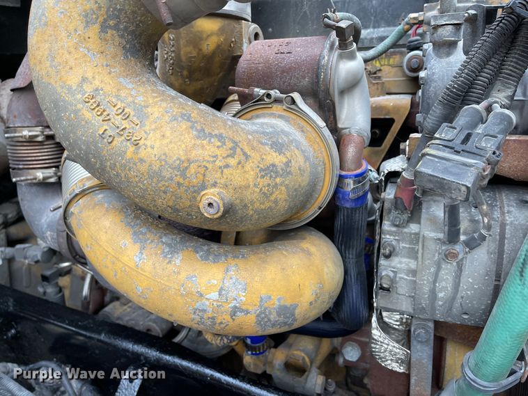 image for item IK9550 2005 Kenworth T800  semi truck