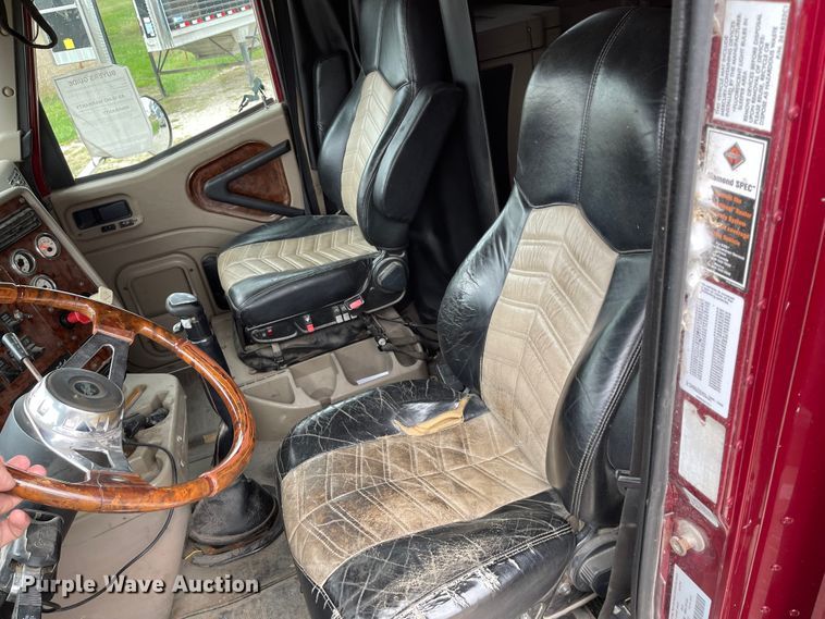 image for item IK9551 2008 International 9900ix  semi truck