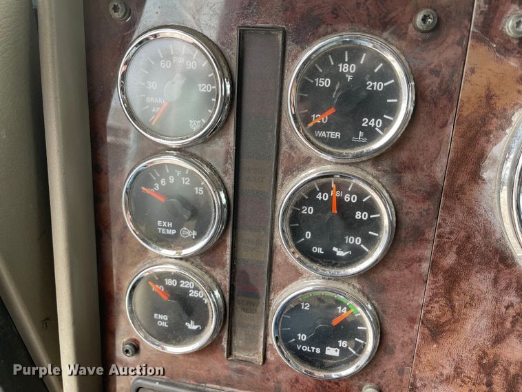 image for item IK9551 2008 International 9900ix  semi truck