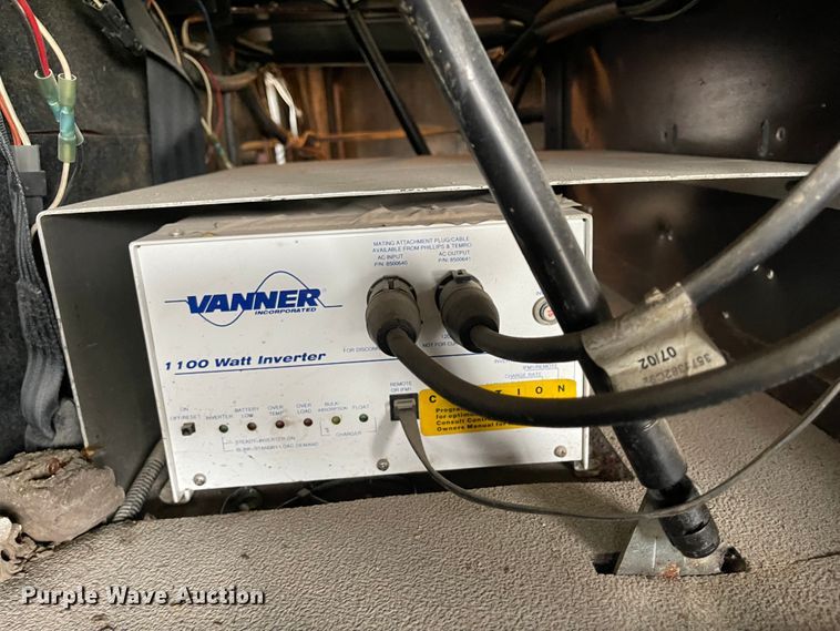 image for item IK9551 2008 International 9900ix  semi truck